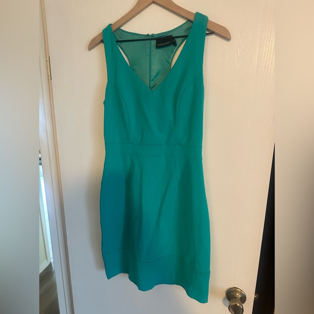 Elegant Teal Sleeveless Dress